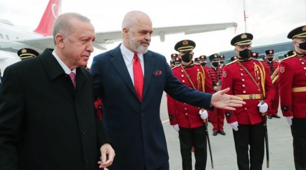 Başkan Erdoğan'dan Arnavutluk'ta kritik mesajlar!