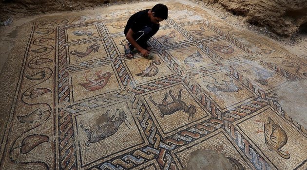 Gazze’de Bizans dönemine ait mozaik bulundu