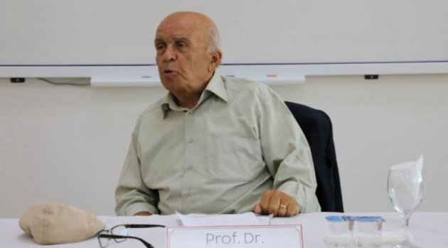 Karakoç’u daha iyi anlayabiliriz: Görünür bir insan değildi
