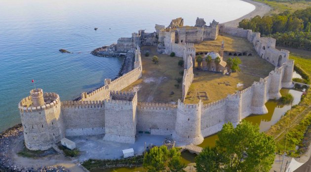 Türk kale mimarisi: Mamure Kalesi
