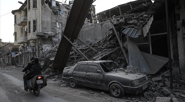 MURAT SELVİ: Deprem zamanında sosyal medya ve riskler