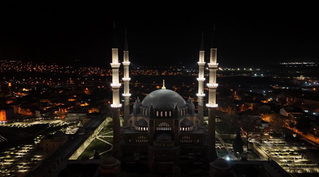 Selimiye Camii’nin ışıkları yıllar sonra yeniden yandı